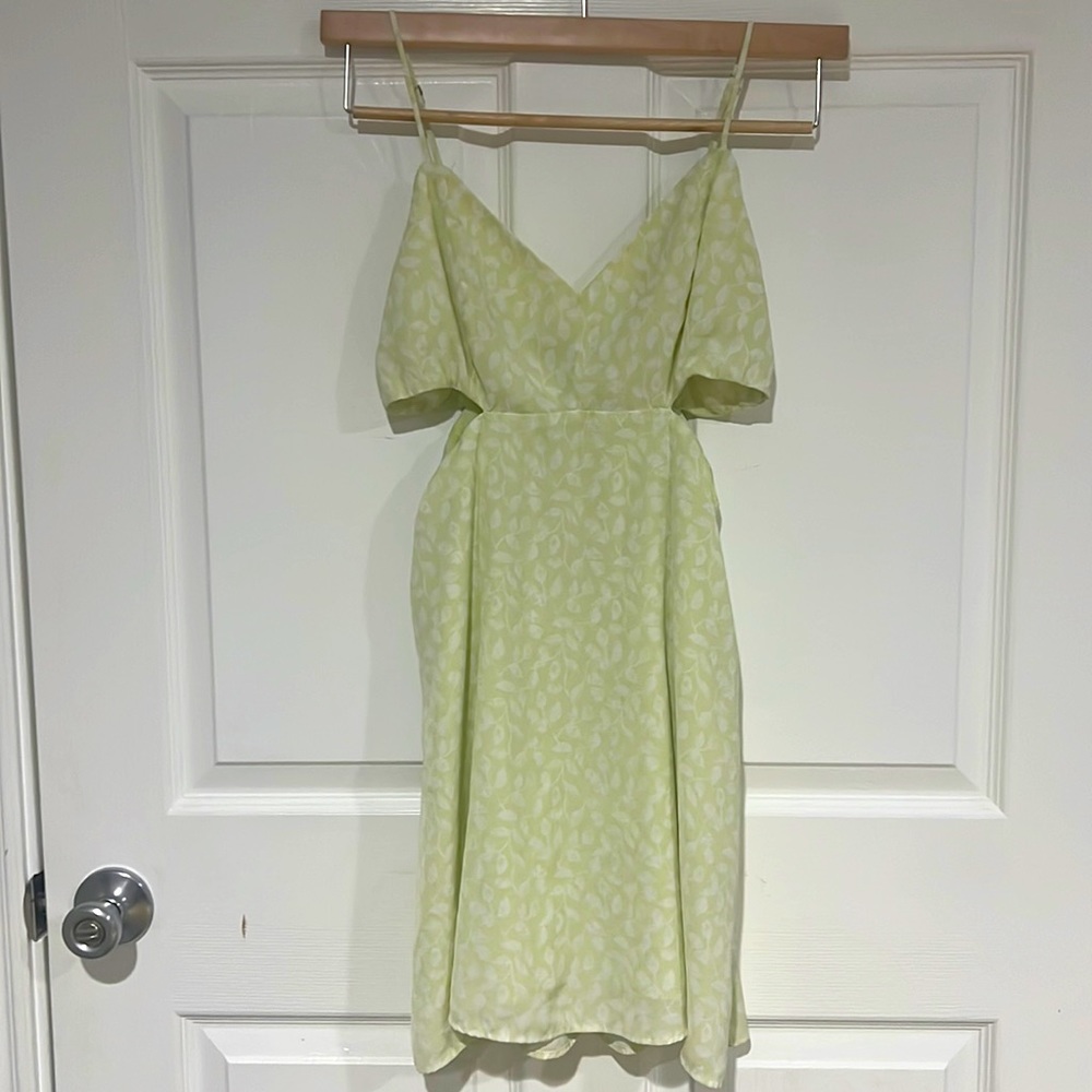 5 for $20! Abercrombie & Fitch Summer Vine Dress